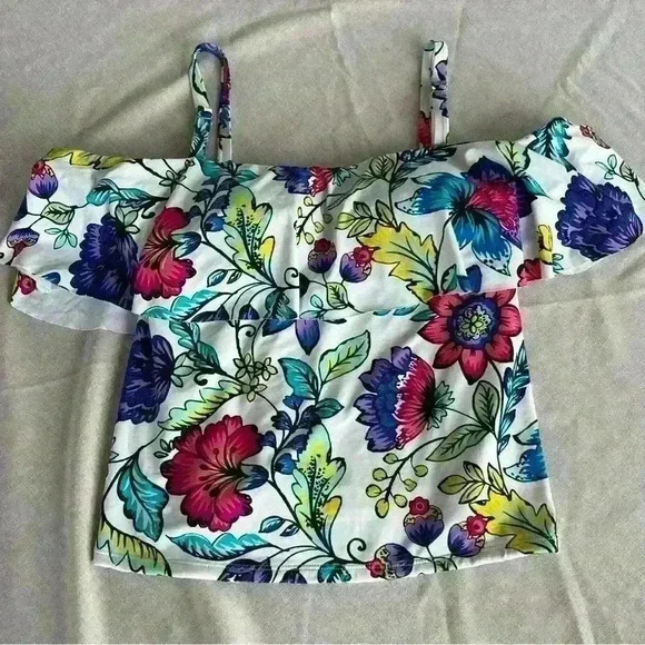 24th & Ocean cold shoulder floral tankini top with removable straps. - Picture 2 of 5